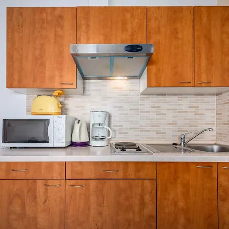 Apartamento 4 *