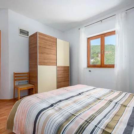 Apartment 4