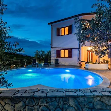 Apartament 4