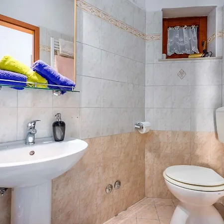 Apartment 4