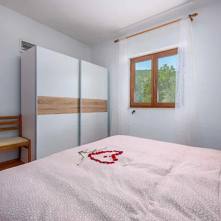 4 Apartment