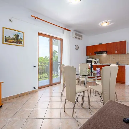 4 Apartment