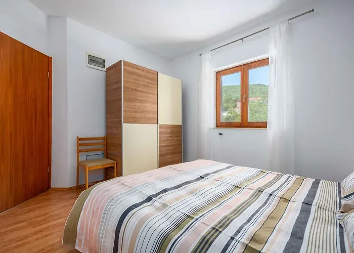 Διαμέρισμα 4